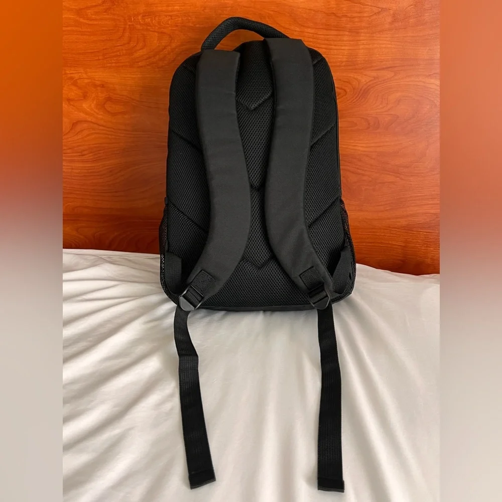 New TARGUS 15.6” Sport LAPTOP Backpack